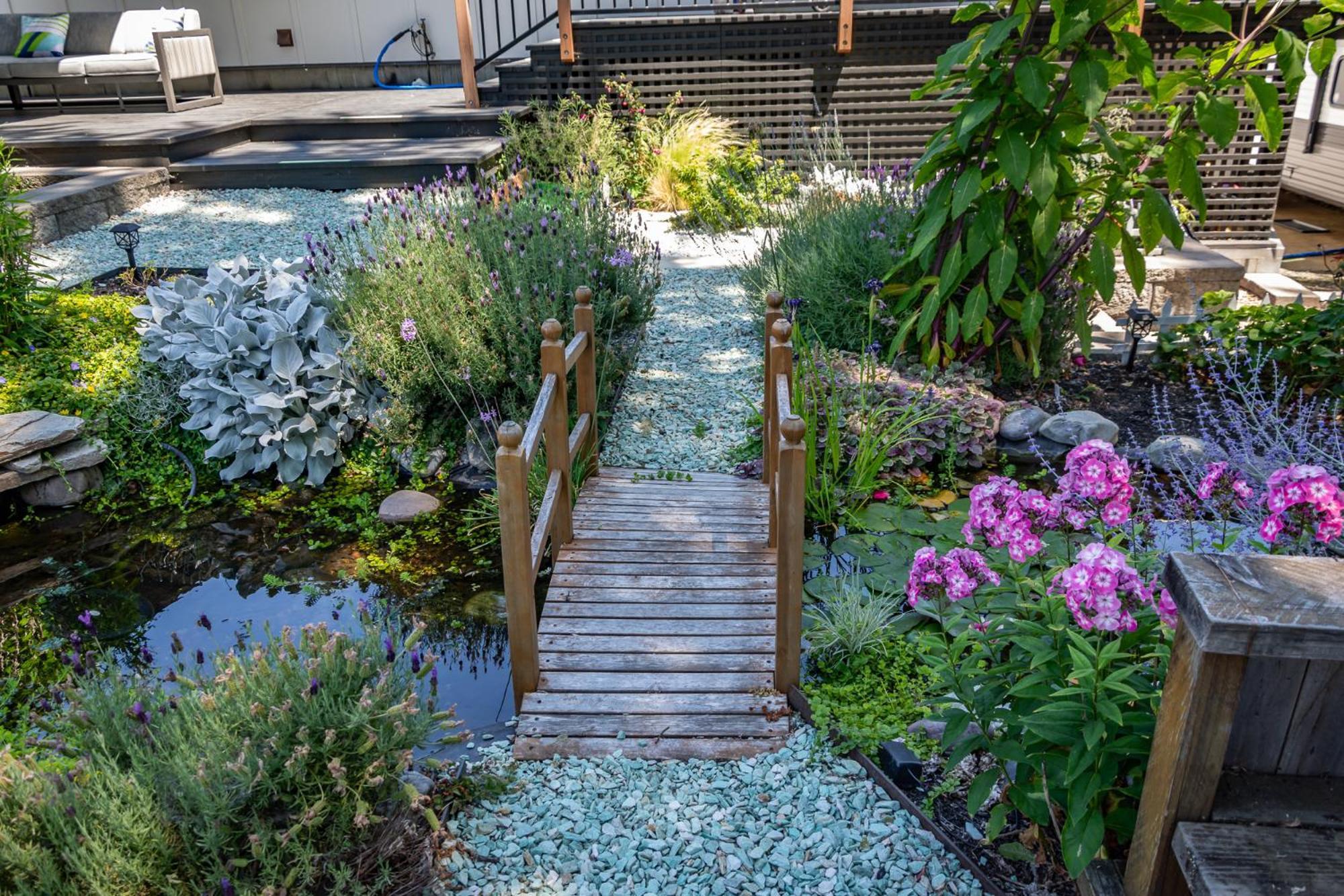 Chic Rv Retreat, Stunning Yard In Roseburg Hotel Kültér fotó