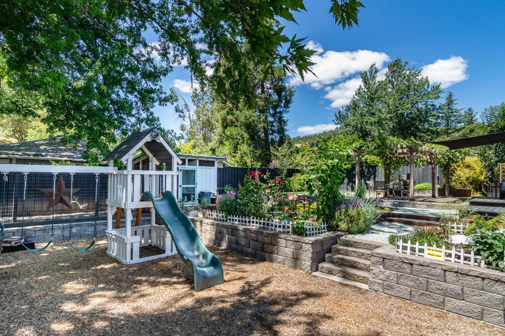 Chic Rv Retreat, Stunning Yard In Roseburg Hotel Kültér fotó